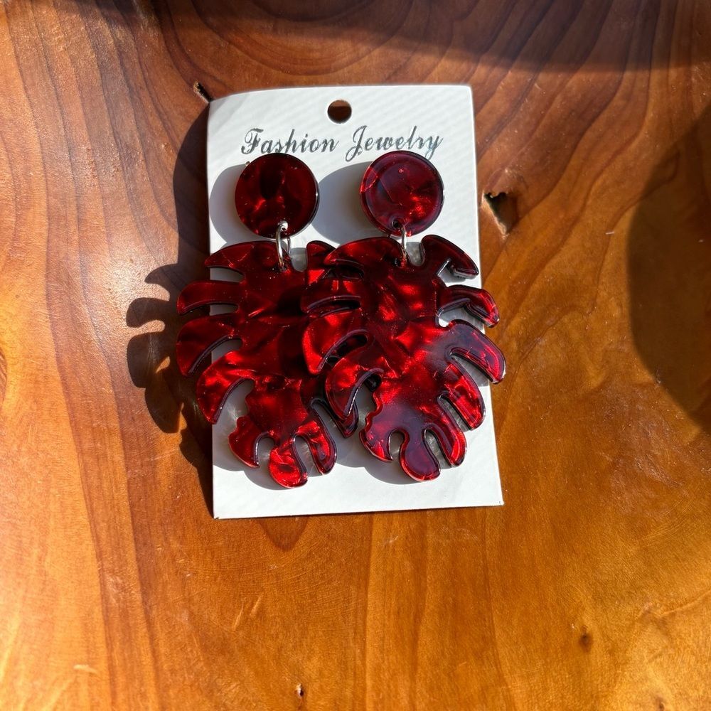 Fashion Jewelry Red Tortoiseshell Monstera Leaf Drop Earrings